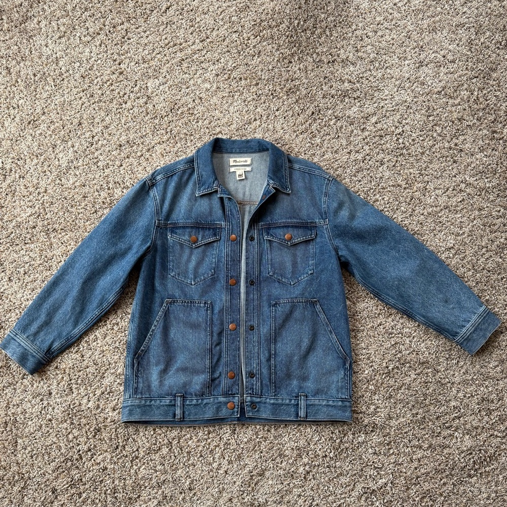 Madewell The Oversized Trucker Jean Jacket in Sentell Wash: Snap-Front Edition